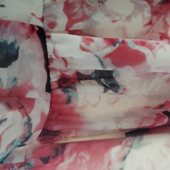 Guess floral peplum top xs - Picture 2 of 4